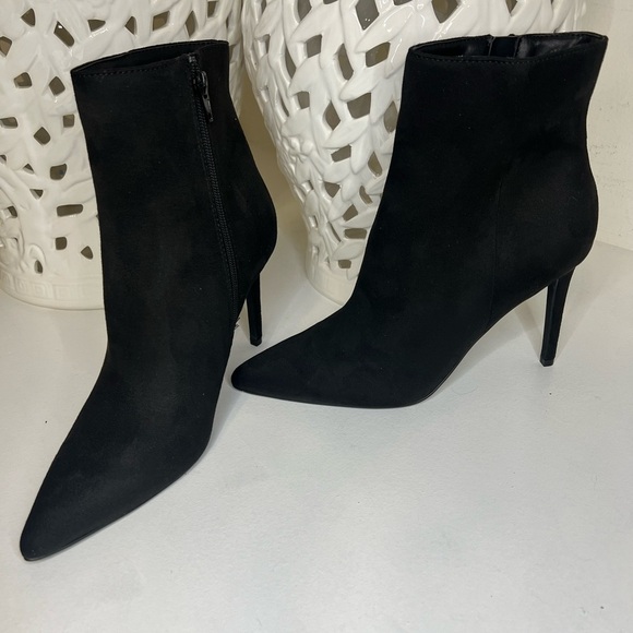 FOREVER 21 Faux Suede BOOTIES Size 8 - Picture 3 of 8